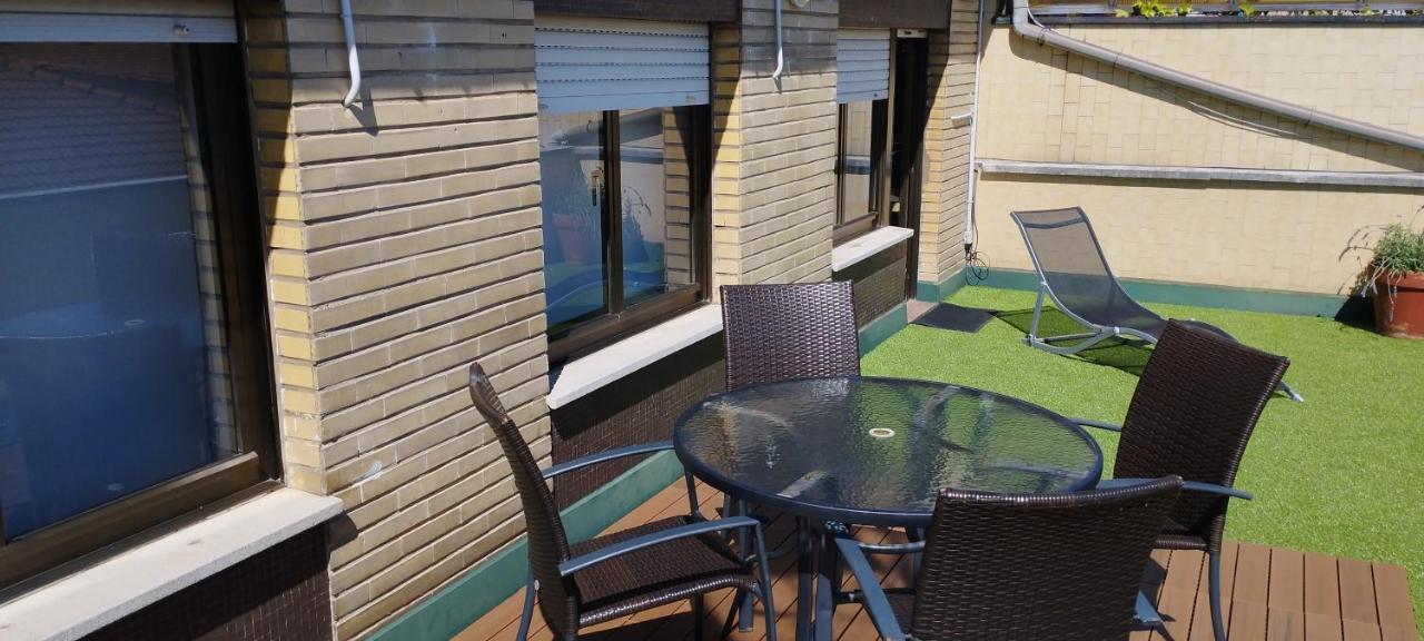 Atico Auditorio Disfrute Sus 40 Metros De Terraza Orientada Al Sur Οβιέδο Εξωτερικό φωτογραφία