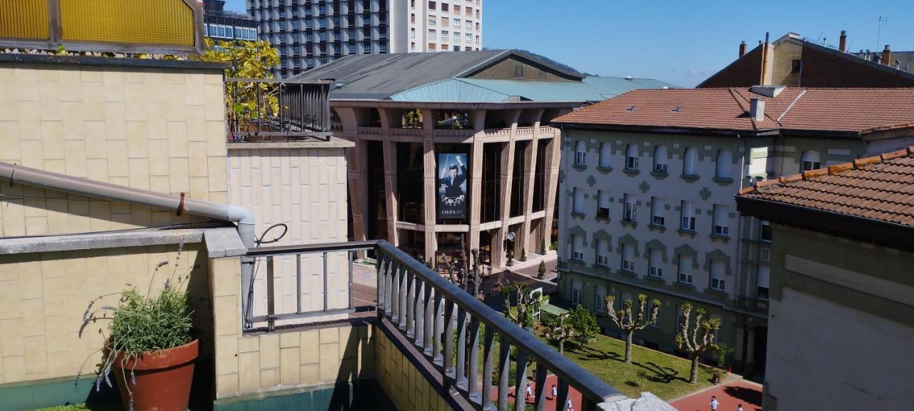Atico Auditorio Disfrute Sus 40 Metros De Terraza Orientada Al Sur Οβιέδο Εξωτερικό φωτογραφία